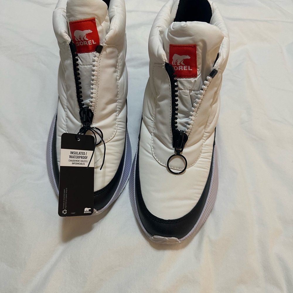 Sorel White and Black Waterproof Boots